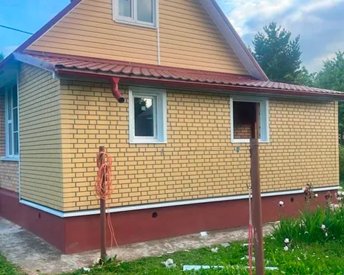 Кирпичная пристройка